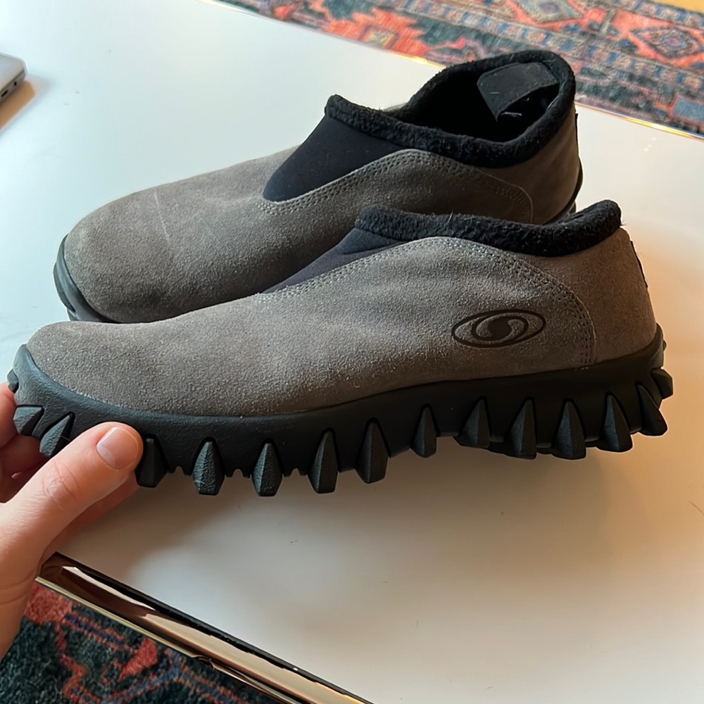 Salomon slip on snow shoes